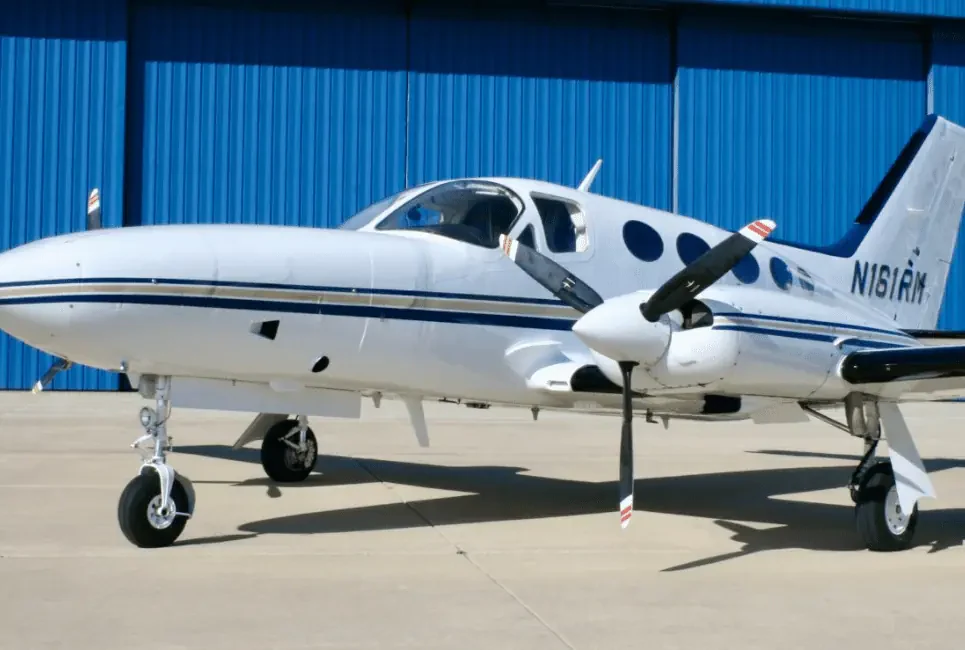 Cessna 414 exterior