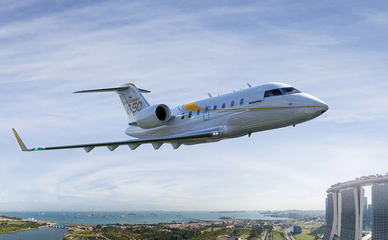 Bombardier Challenger 650 exterior