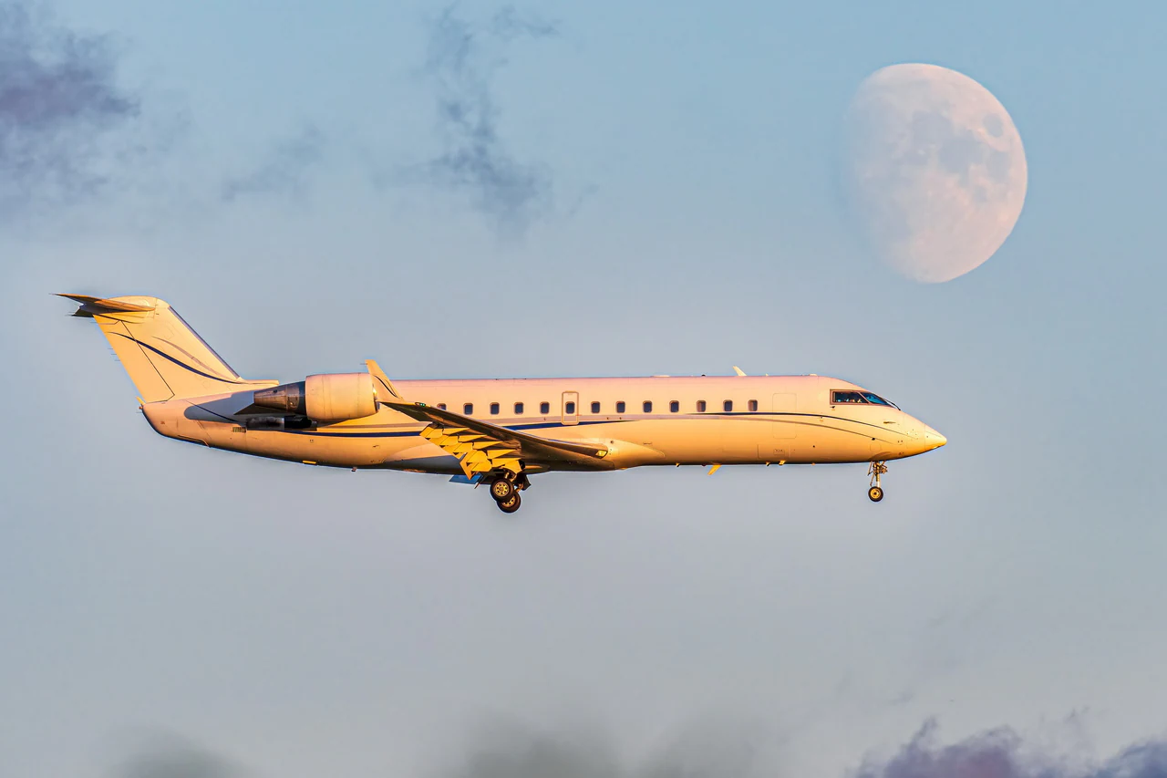 Challenger 850 exterior