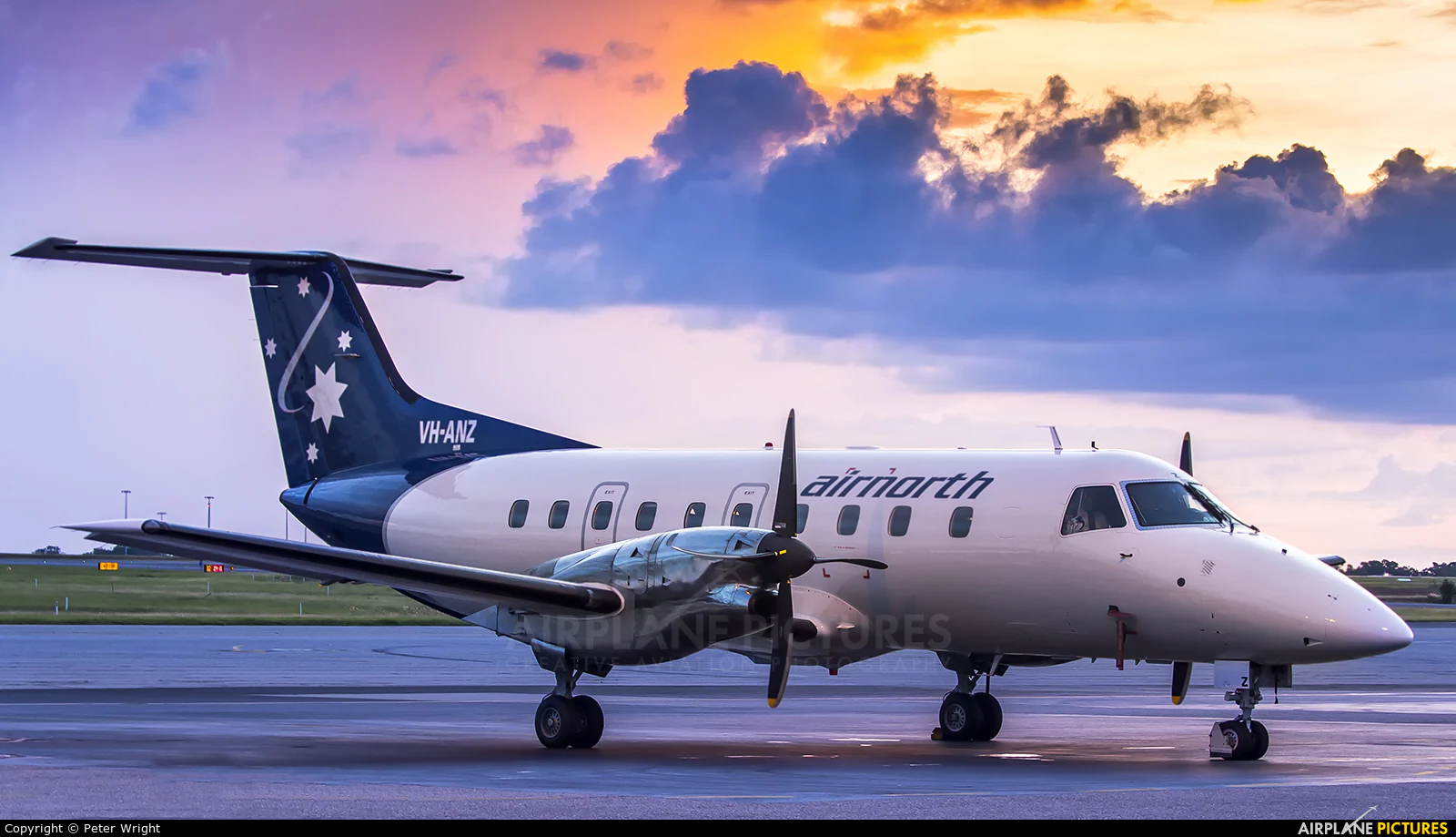 Embraer 120 exterior