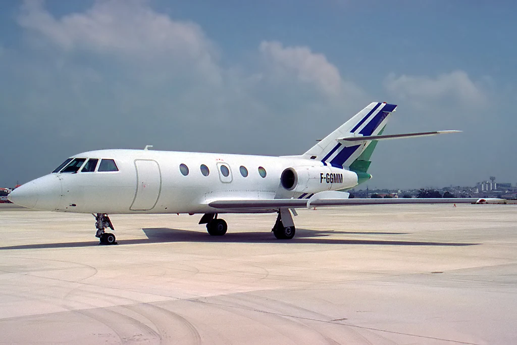 Dassault Falcon 20 exterior