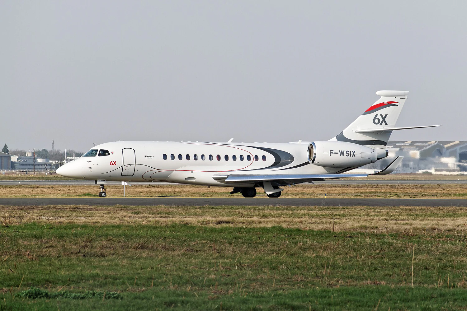 Dassault Falcon 6X exterior