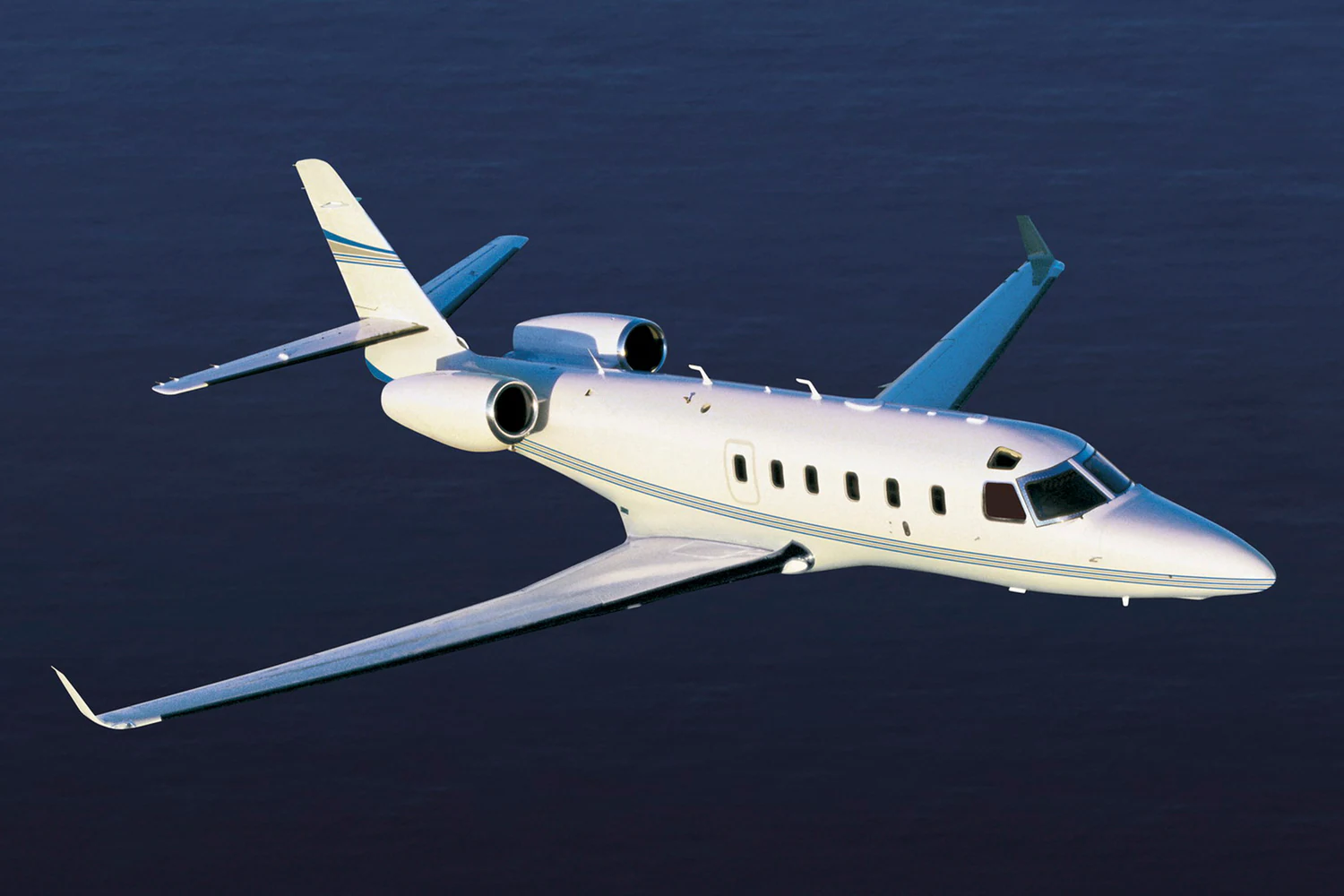 Gulfstream G-100 exterior