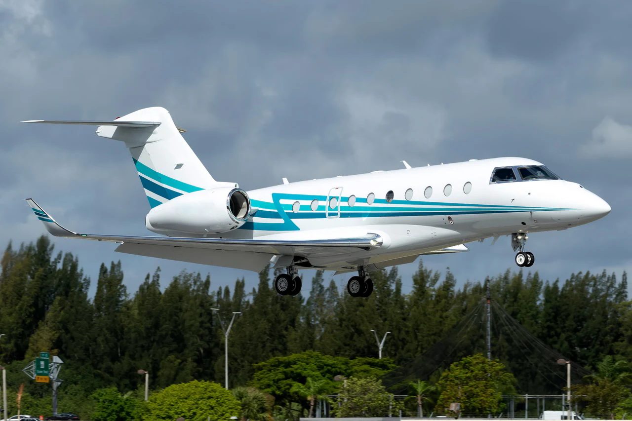 Gulfstream G280 exterior