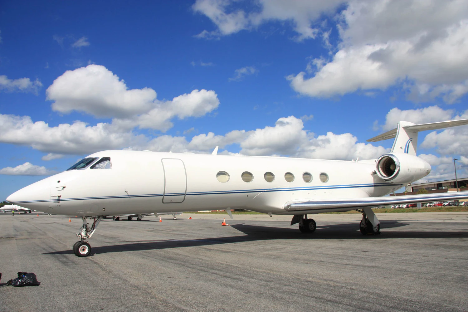 Gulfstream V exterior