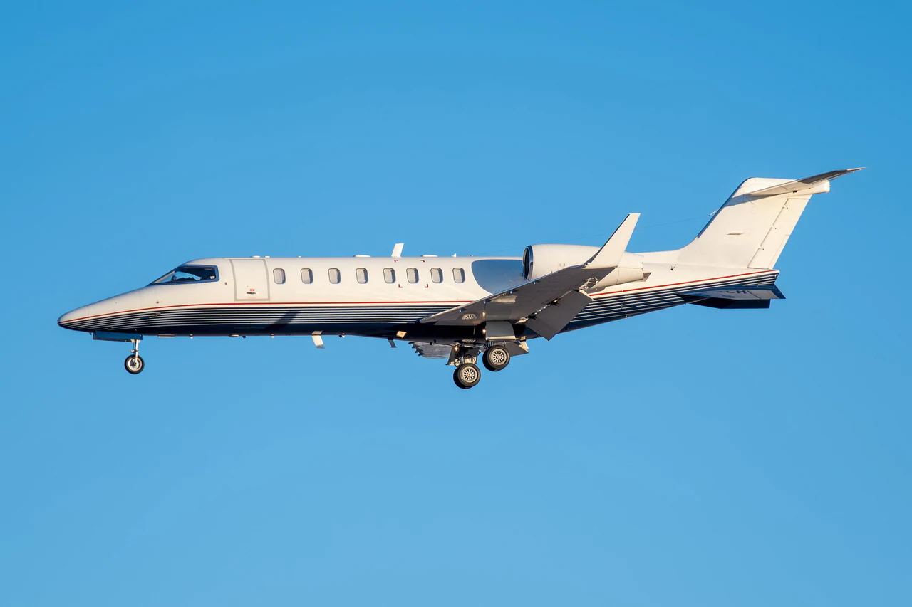 Learjet 45 exterior