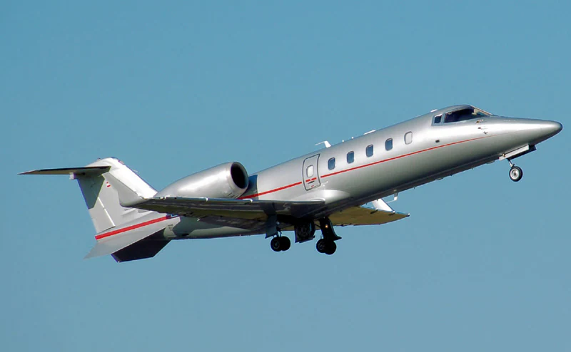 Learjet 60 exterior