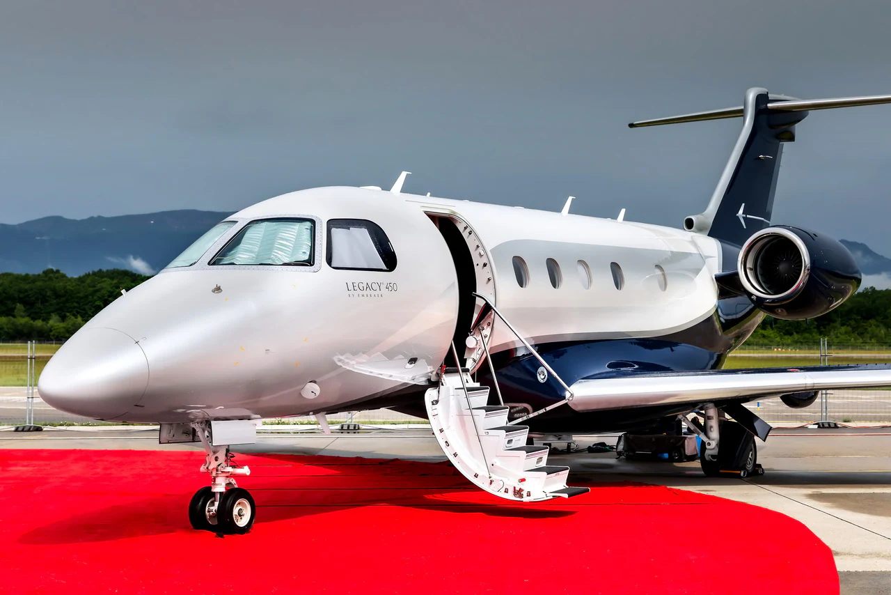 Legacy 450 exterior
